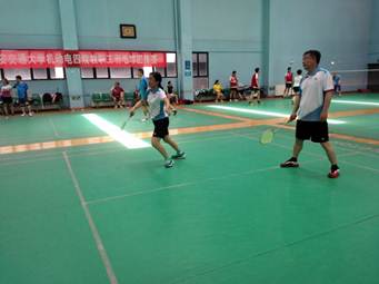 说明: E:\工作\2012.8-  av视频
\0 分工会 工作\2017年 相关\5.13 四院羽毛球比赛\照片\陈天宁 老师提供\QQ图片20170515083300.jpg